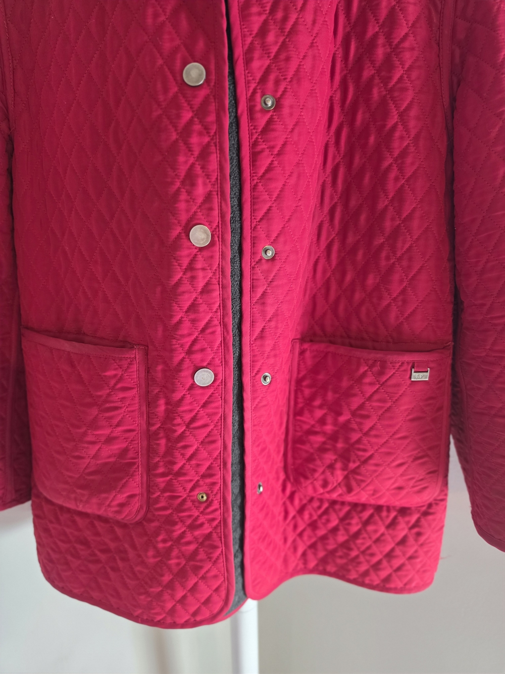 London Fog Quilted Red Button-Front Jacket S/M - Picture 3 of 8